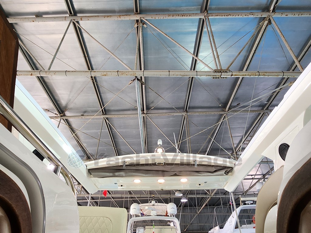 Sealine SC 35 Particolare del Soft Top aperto