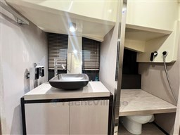 Invictus 370 GT Bagno