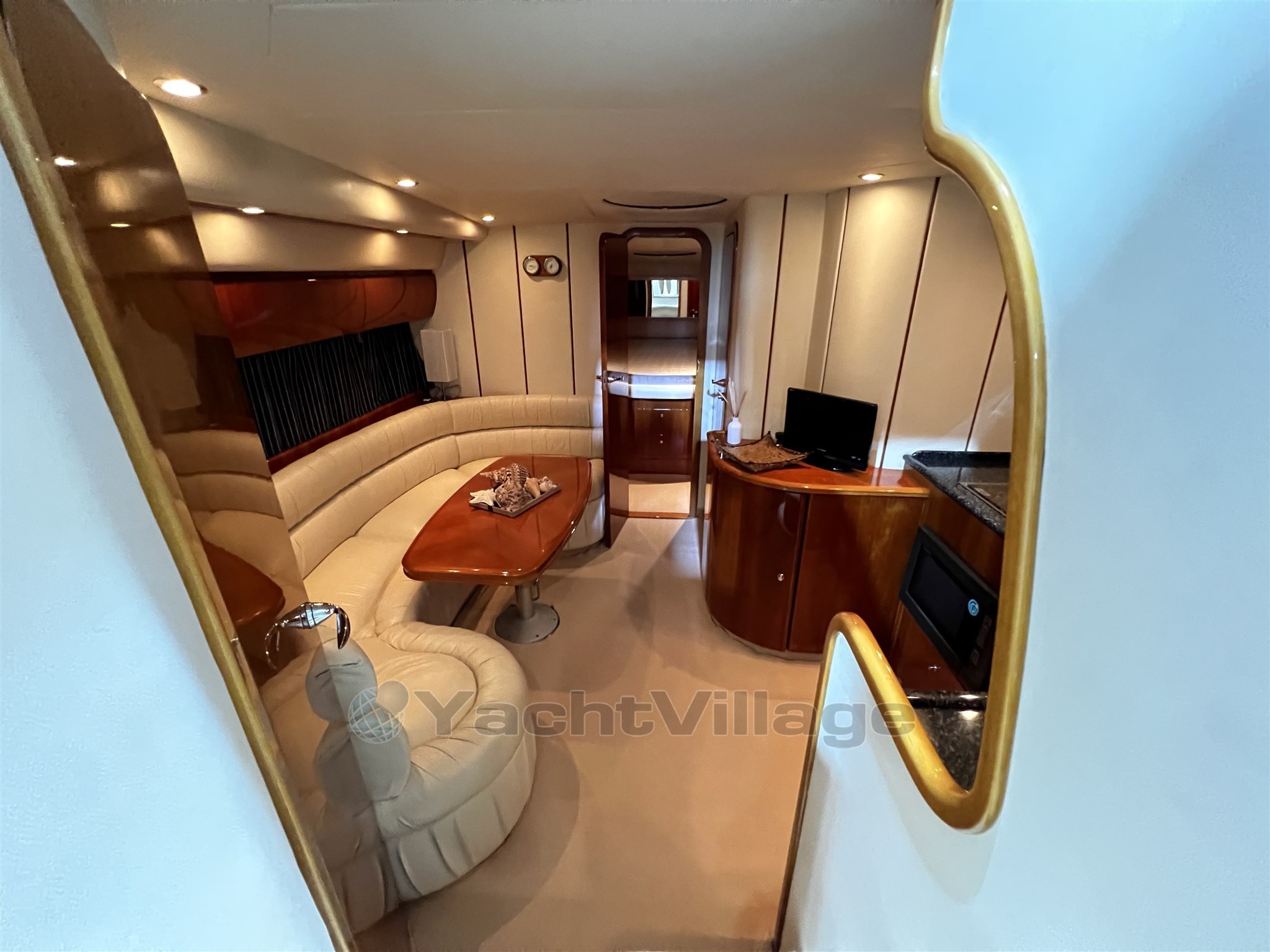 Princess V42