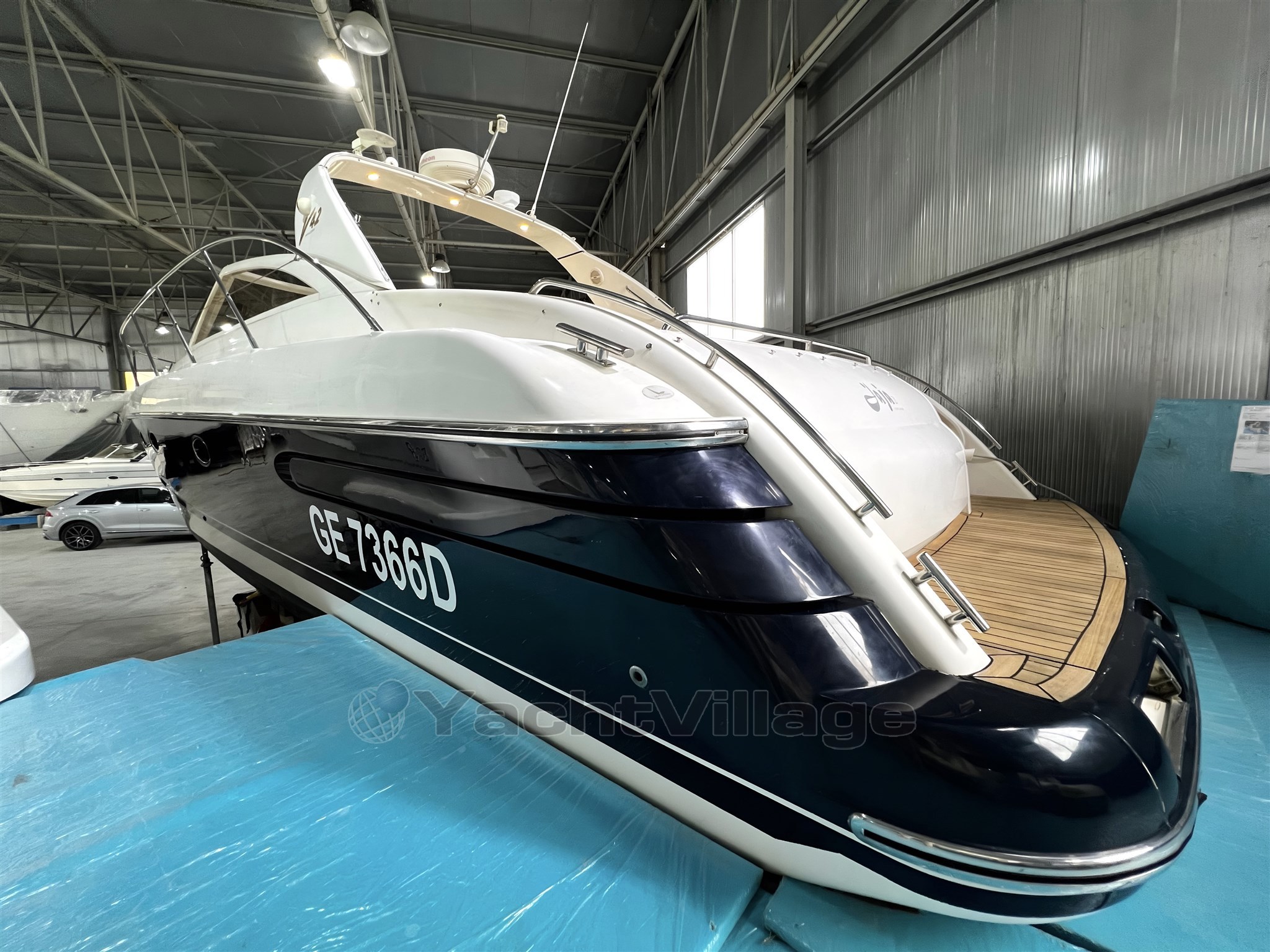 Princess V42
