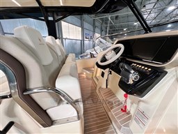 Invictus 370 GT
