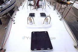 832v23tugs.jpg