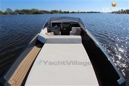 rz7rv0o09i.jpg