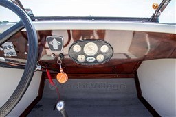 0vlhuwe720.jpg