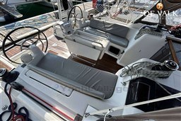 lp8oxqf11e.jpg