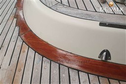 5xiu8q7v07.jpg