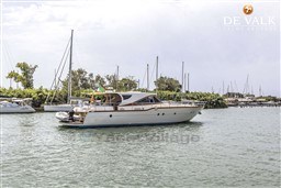 lpuvxo8695.jpg