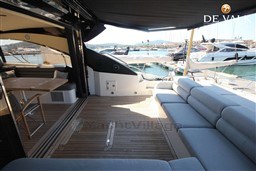 p7qk1f4930.jpg
