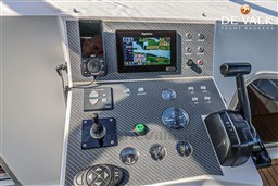nfyhear71u.jpg