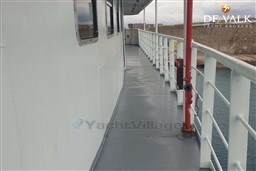 w4v89ur017.jpg