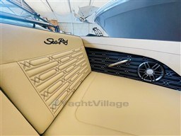 37r1jyfy7i.jpg