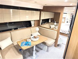 tqiui92s7x.jpg