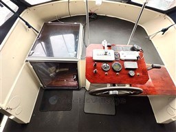 7otu4378dn.jpg