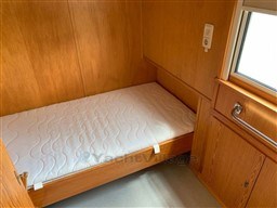 p922jy98yk.jpg