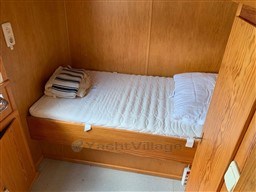 zuy58zhg7j.jpg