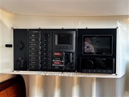 m19fgzr4x5.jpg