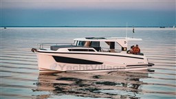 rqoro5z82f.jpg