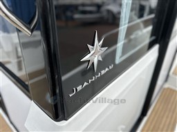 2jmh3v6c9i.jpg