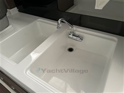 yx9i2l4mcv.jpg