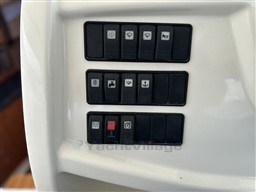 s1nx007bp7.jpg