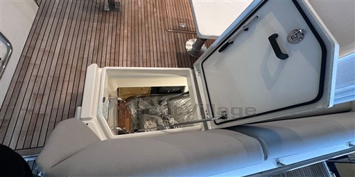07tzq4pxsx.jpg