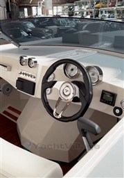 34txrb3ud5.jpg