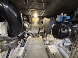 AZ 62E engine room