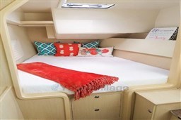 Aquila 36 Sport sistership cabin