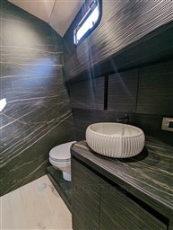 Apex 60 guest bathroom