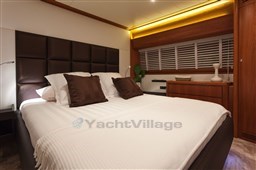 Canados 82 vip cabin