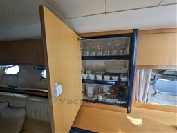 Sarnico 58 salon detail