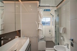 sands master bathroom