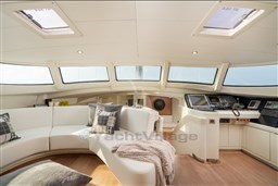 ar 110 main deck console