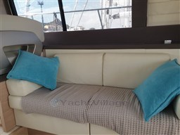 Beneteau MC5 lounge