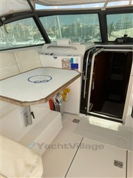 Tiara 3800 Open upper dinette