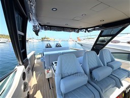 Saxdor 320 GTO Cockpit