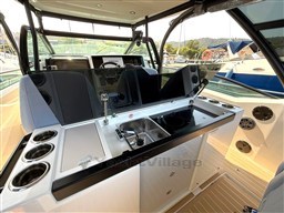 Saxdor 320 GTO Galley