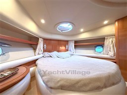 AZIMUT 55 Owner's cabin detail light