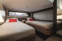 A45 Guest Cabin Twin beds