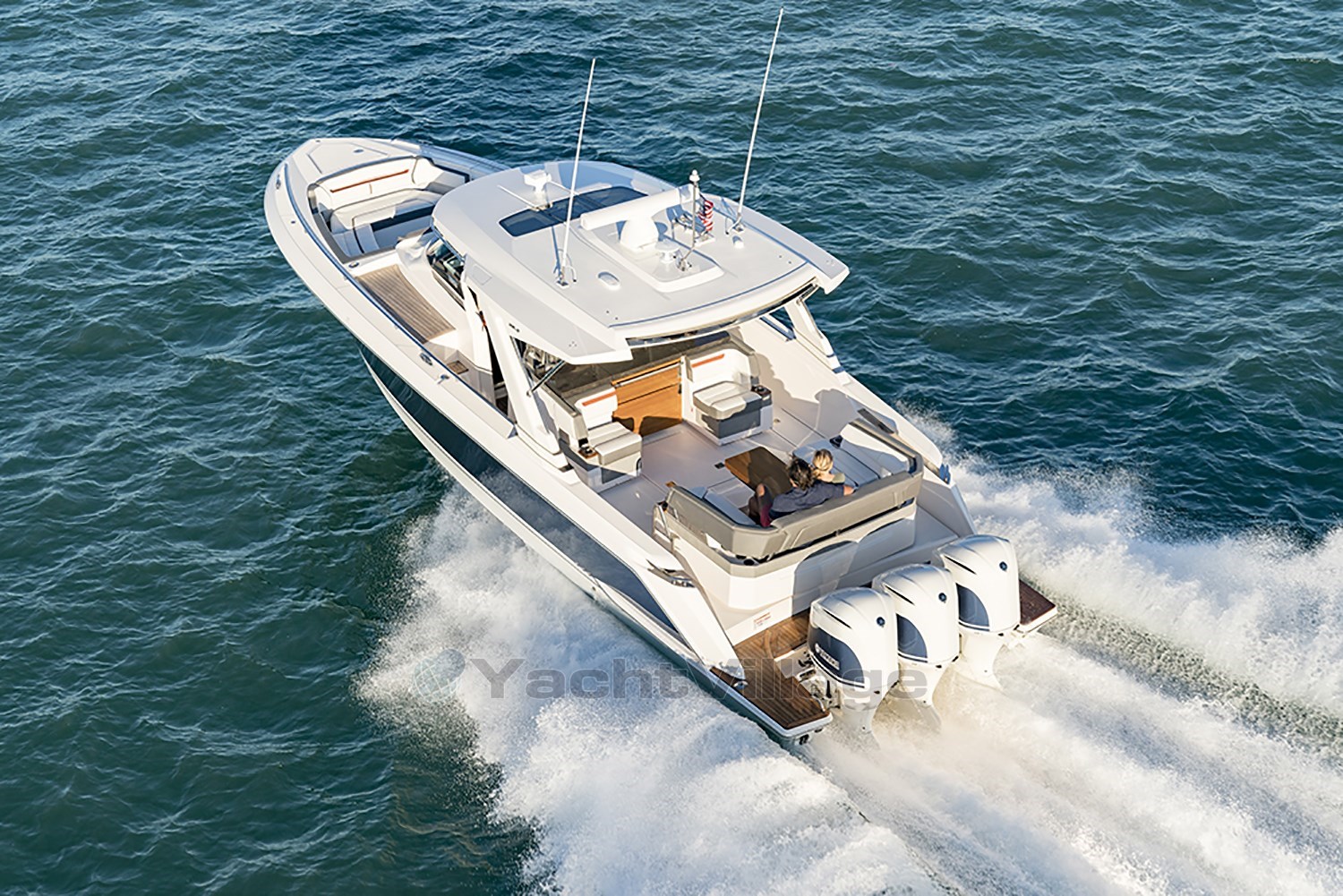 Tiara Yachts 38 Ls Sport New Motorboat For Sale In United States Of America
