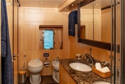 gfy - kigal- armatoriale bagno