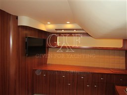 Tiara 5800 Sovran, owner's cabin Tv