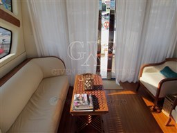 Tiara 5800 Sovran, salon