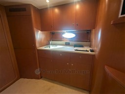 {I} Galley view