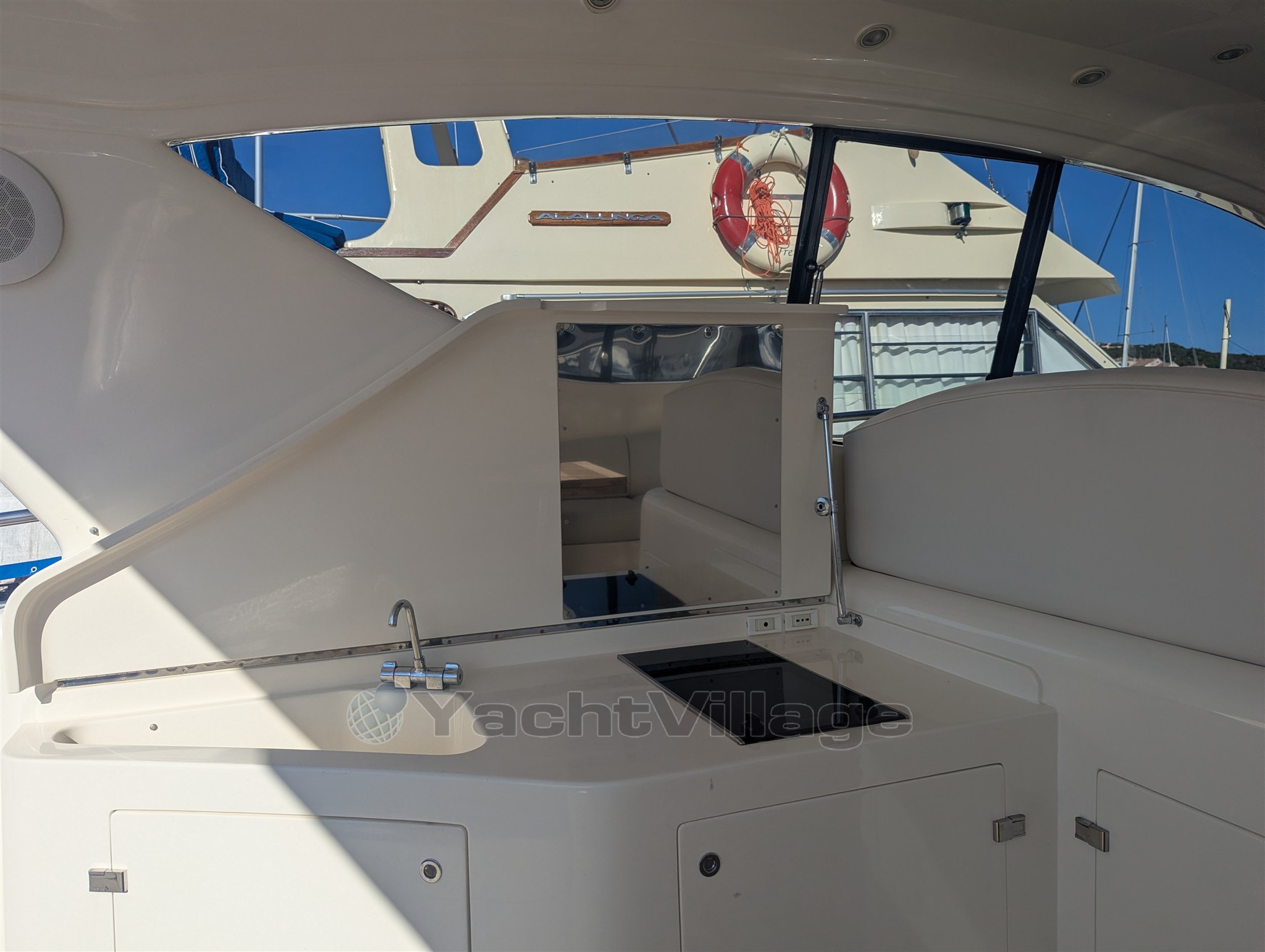 Cockpit galley