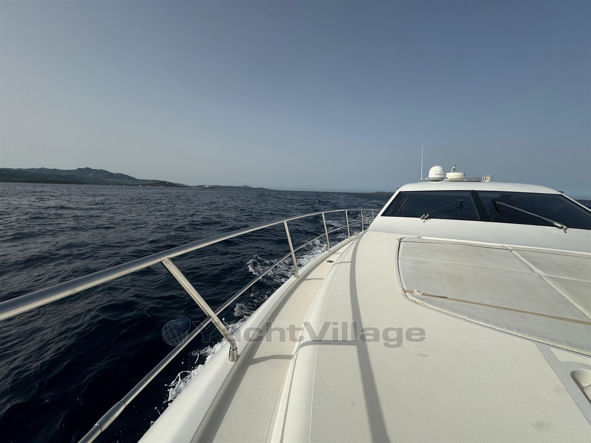 Uniesse54 bow