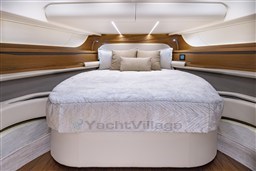 Tiara 56LS owner's cabin