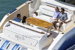 Tiara 56LS cockpit detail