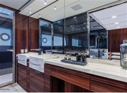 Allora VIP en SUITE BATH