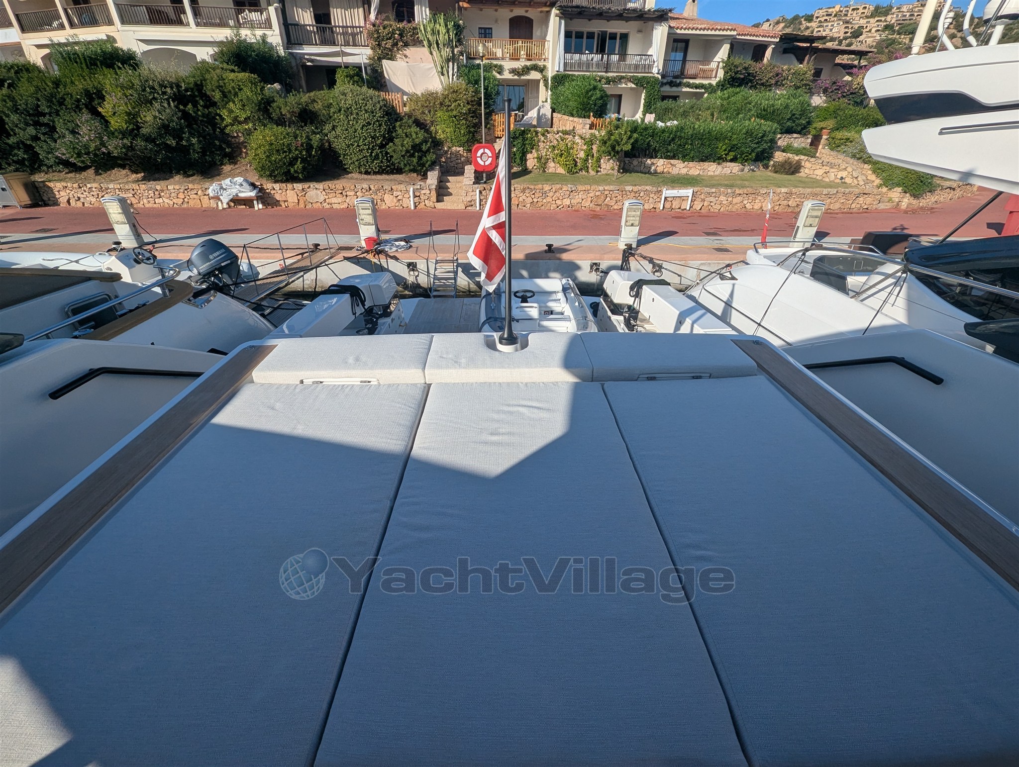 Stern sunpad